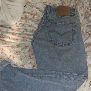 Selling high waisted jeans